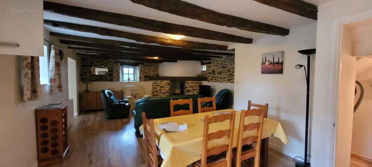 Maison à SAINT-MARTIN-DES-PRES