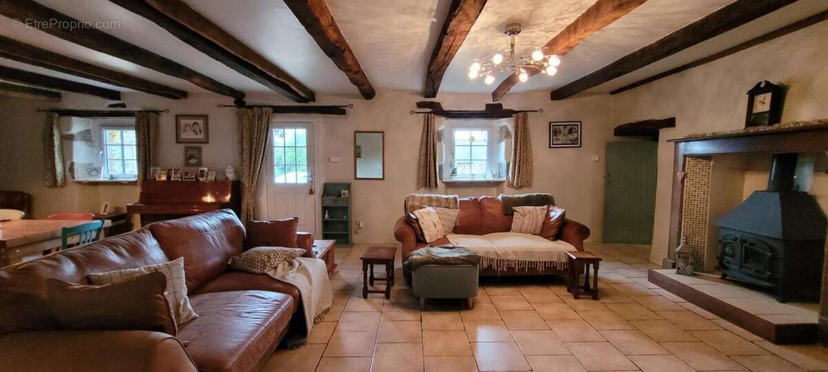 Maison à SAINT-MARTIN-DES-PRES