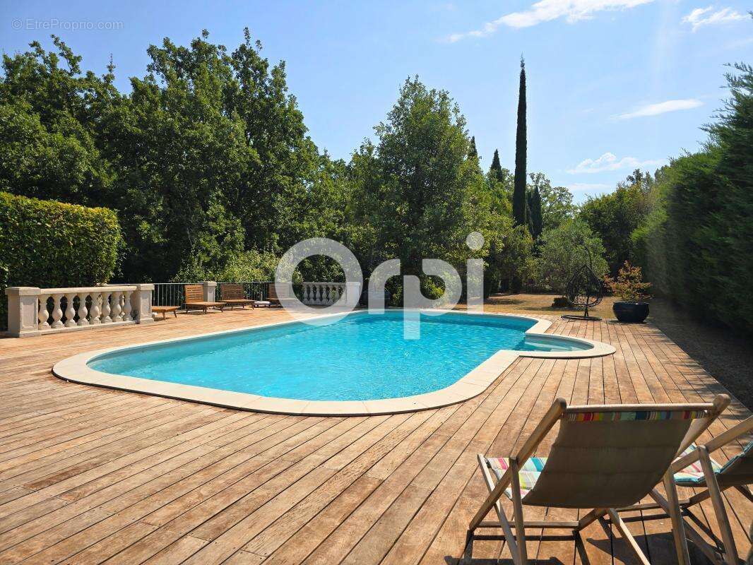 Maison à TOURRETTES