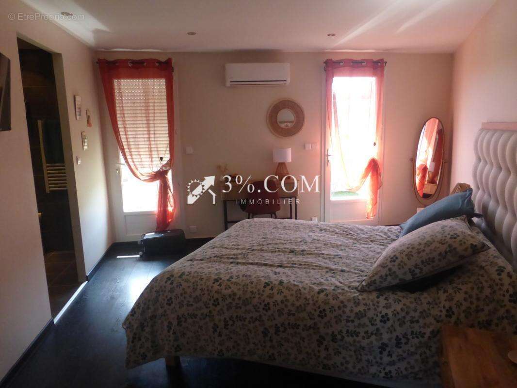 Maison à SAINT-HILAIRE-DE-BRETHMAS