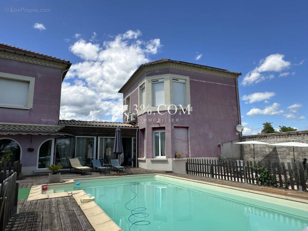 Maison à SAINT-HILAIRE-DE-BRETHMAS