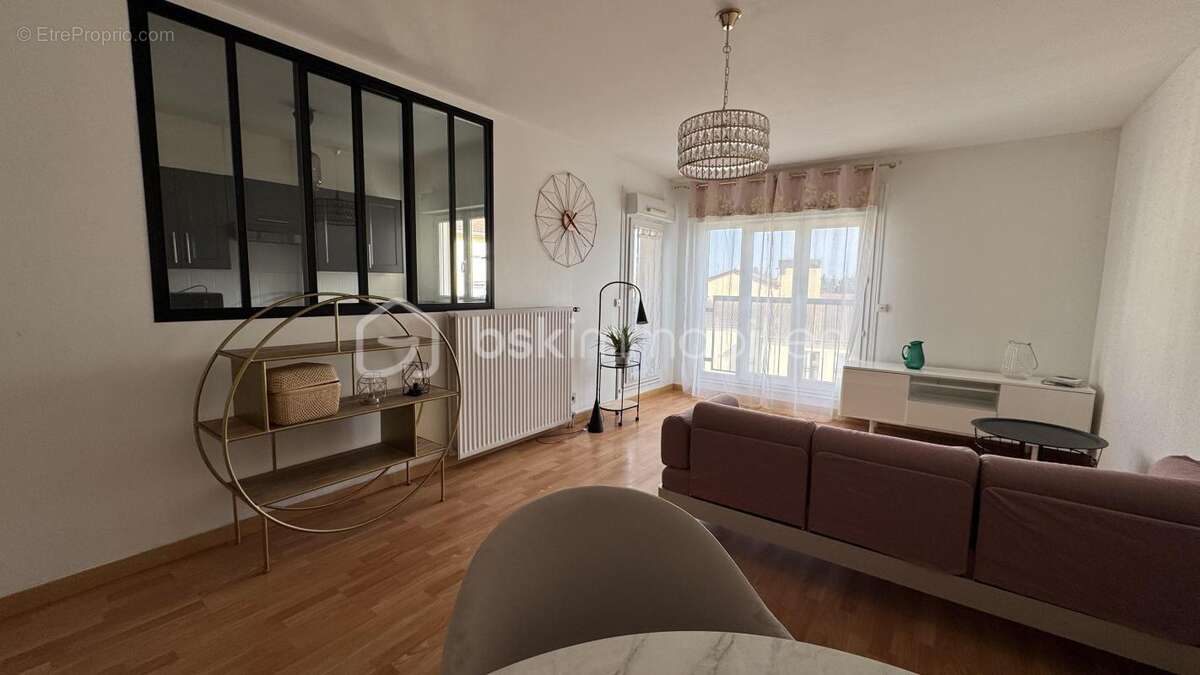 Appartement à CORBEIL-ESSONNES
