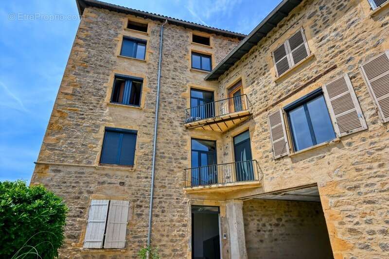 Appartement à PONTCHARRA-SUR-TURDINE