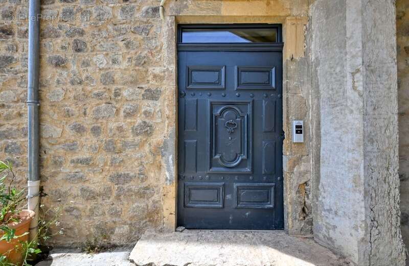 Appartement à PONTCHARRA-SUR-TURDINE