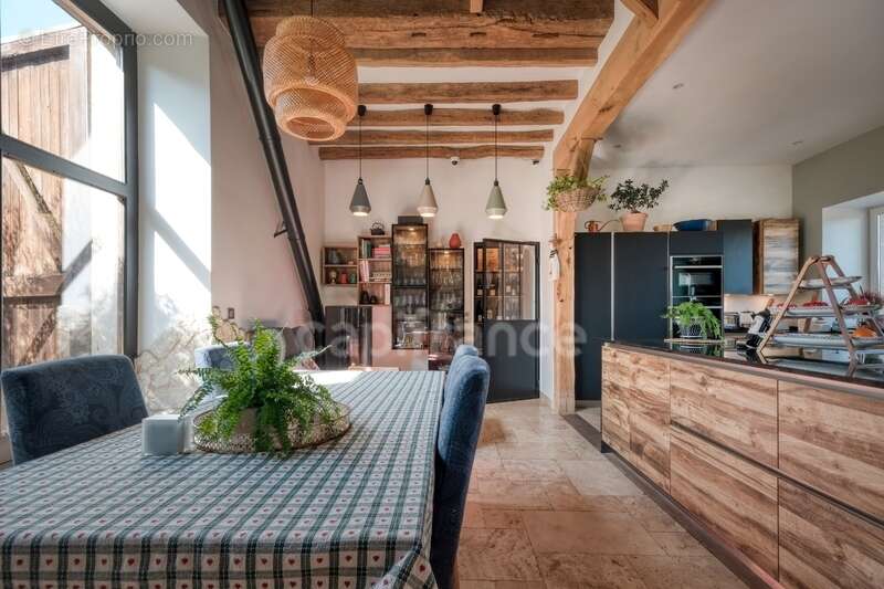 Maison à BRIIS-SOUS-FORGES