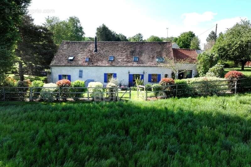 Maison à BRIIS-SOUS-FORGES