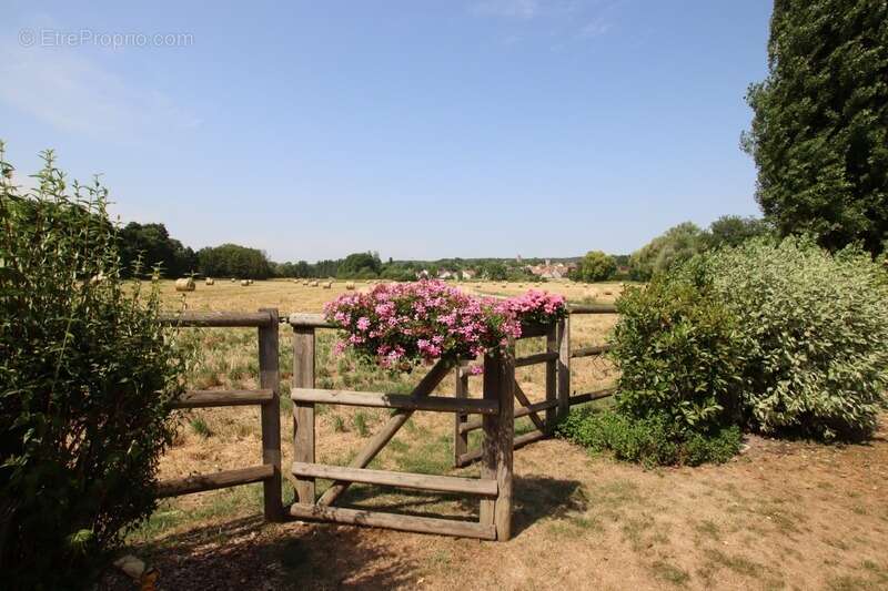 Maison à BRIIS-SOUS-FORGES