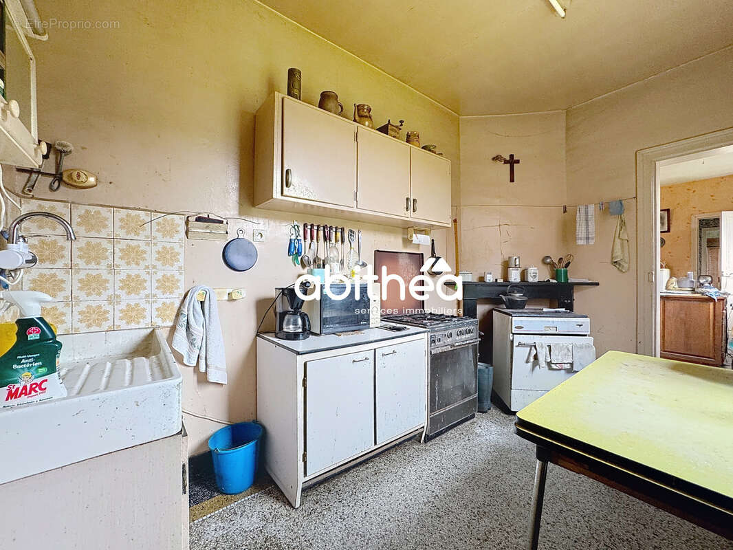 Maison à COURCELLES-LE-COMTE