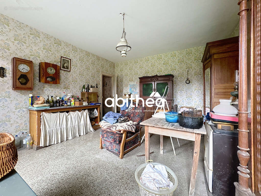 Maison à COURCELLES-LE-COMTE