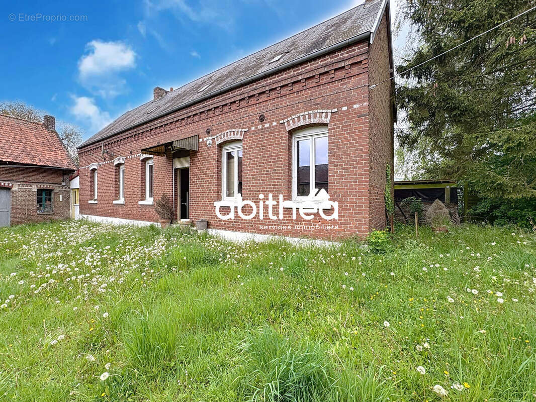 Maison à COURCELLES-LE-COMTE