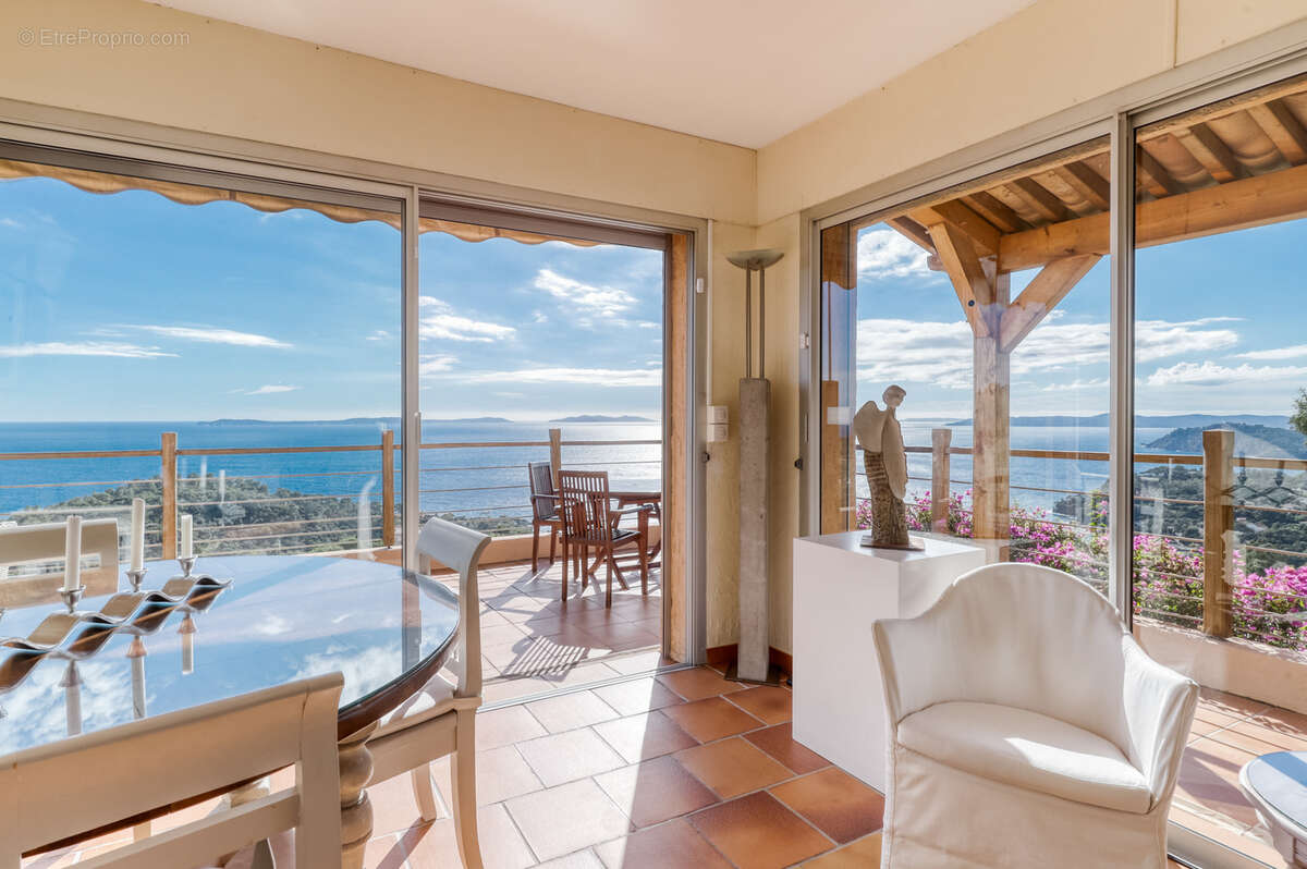 Appartement à RAYOL-CANADEL-SUR-MER