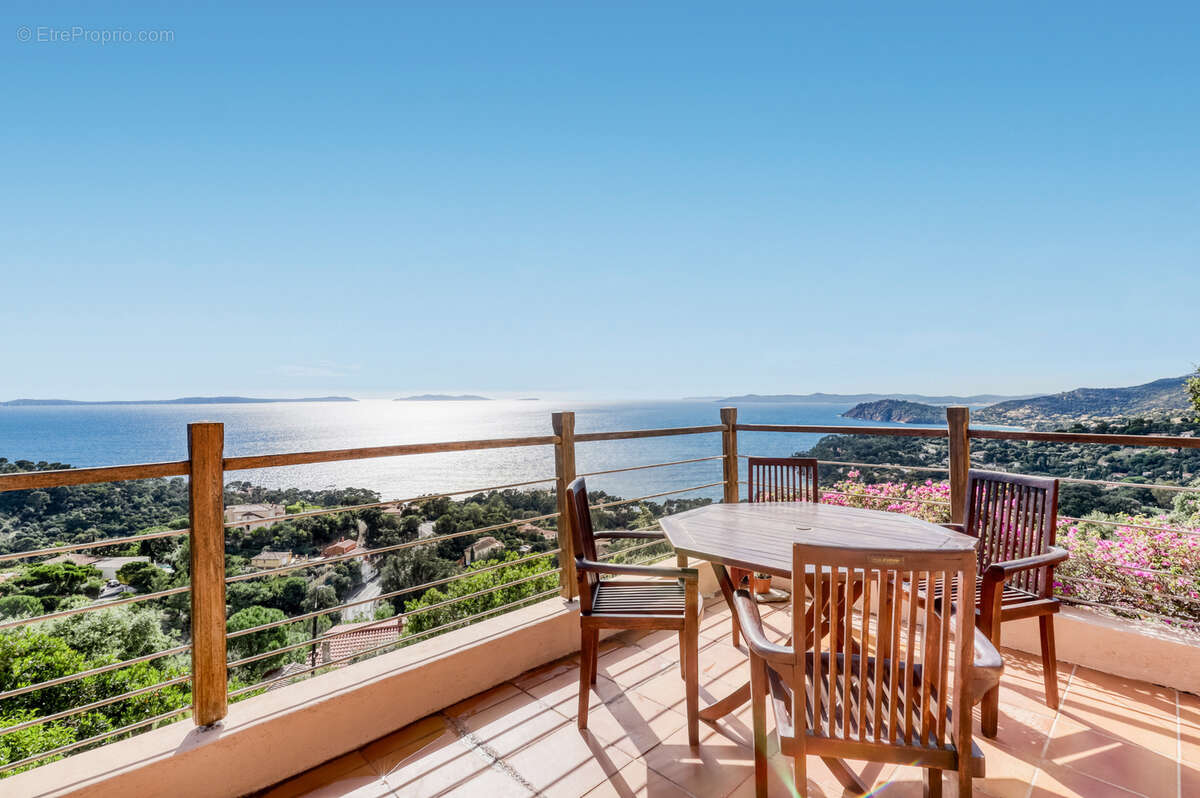 Appartement à RAYOL-CANADEL-SUR-MER