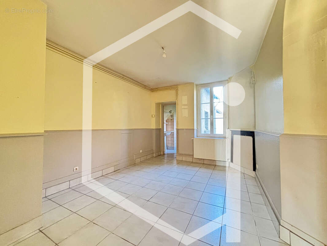 Appartement à COSNE-COURS-SUR-LOIRE