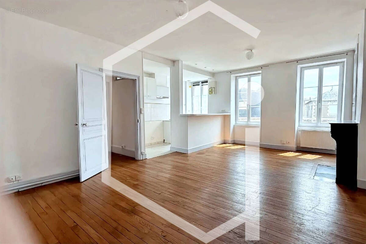 Appartement à COSNE-COURS-SUR-LOIRE