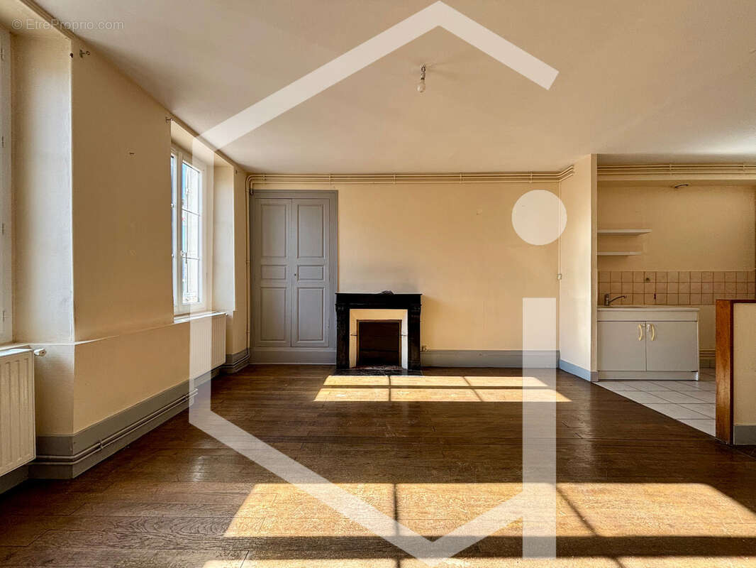 Appartement à COSNE-COURS-SUR-LOIRE