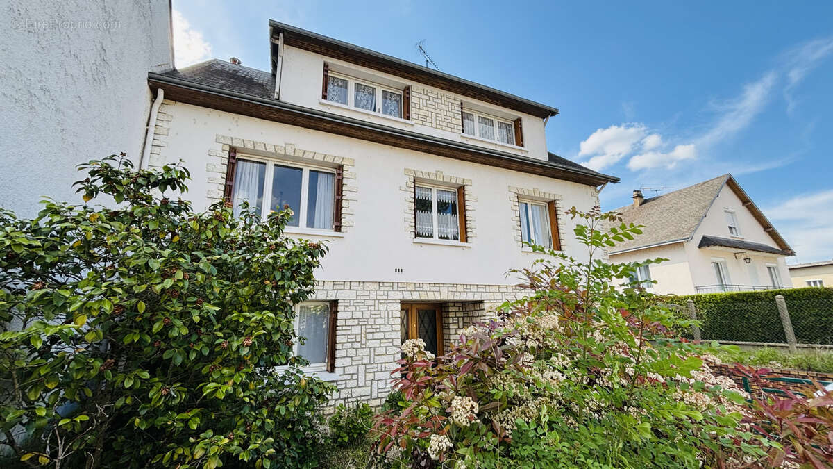 Maison à CLOYES-SUR-LE-LOIR