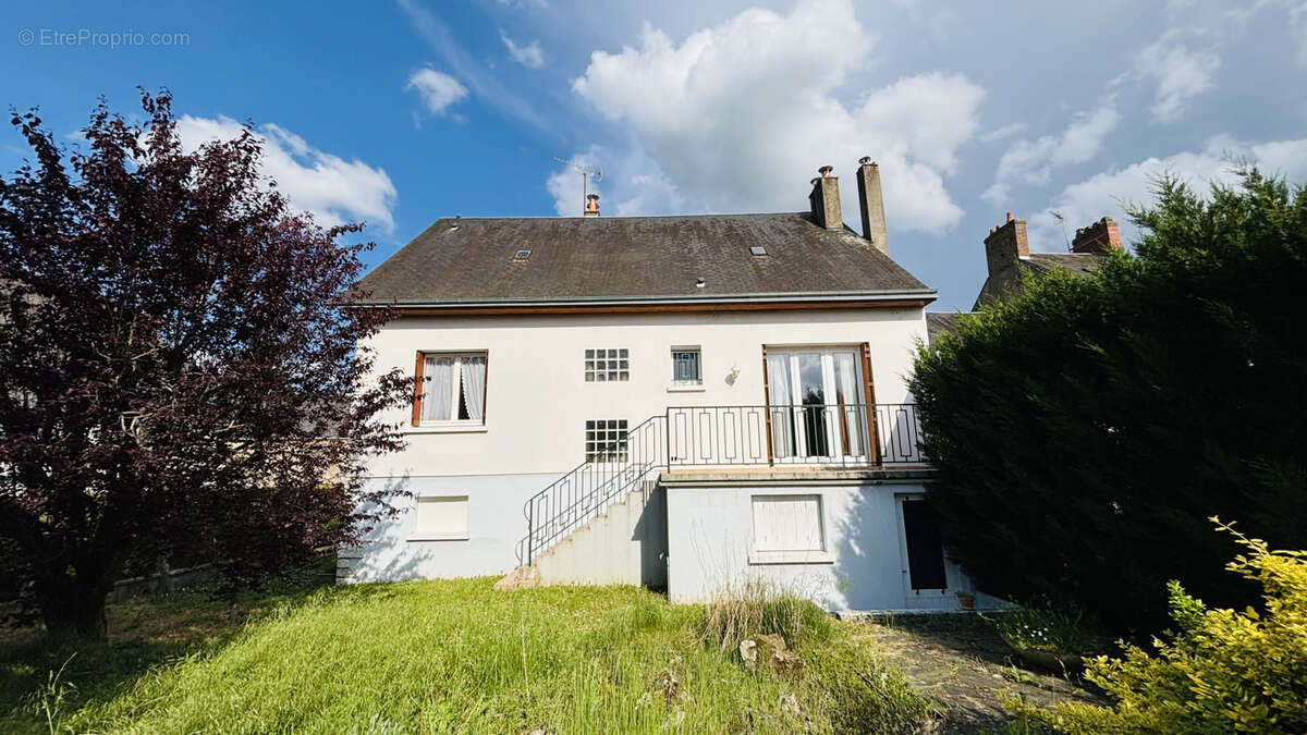 Maison à CLOYES-SUR-LE-LOIR