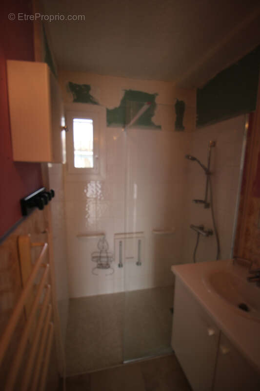 Maison à FONTVIEILLE