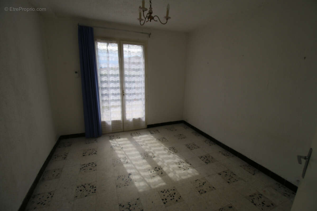 Maison à FONTVIEILLE