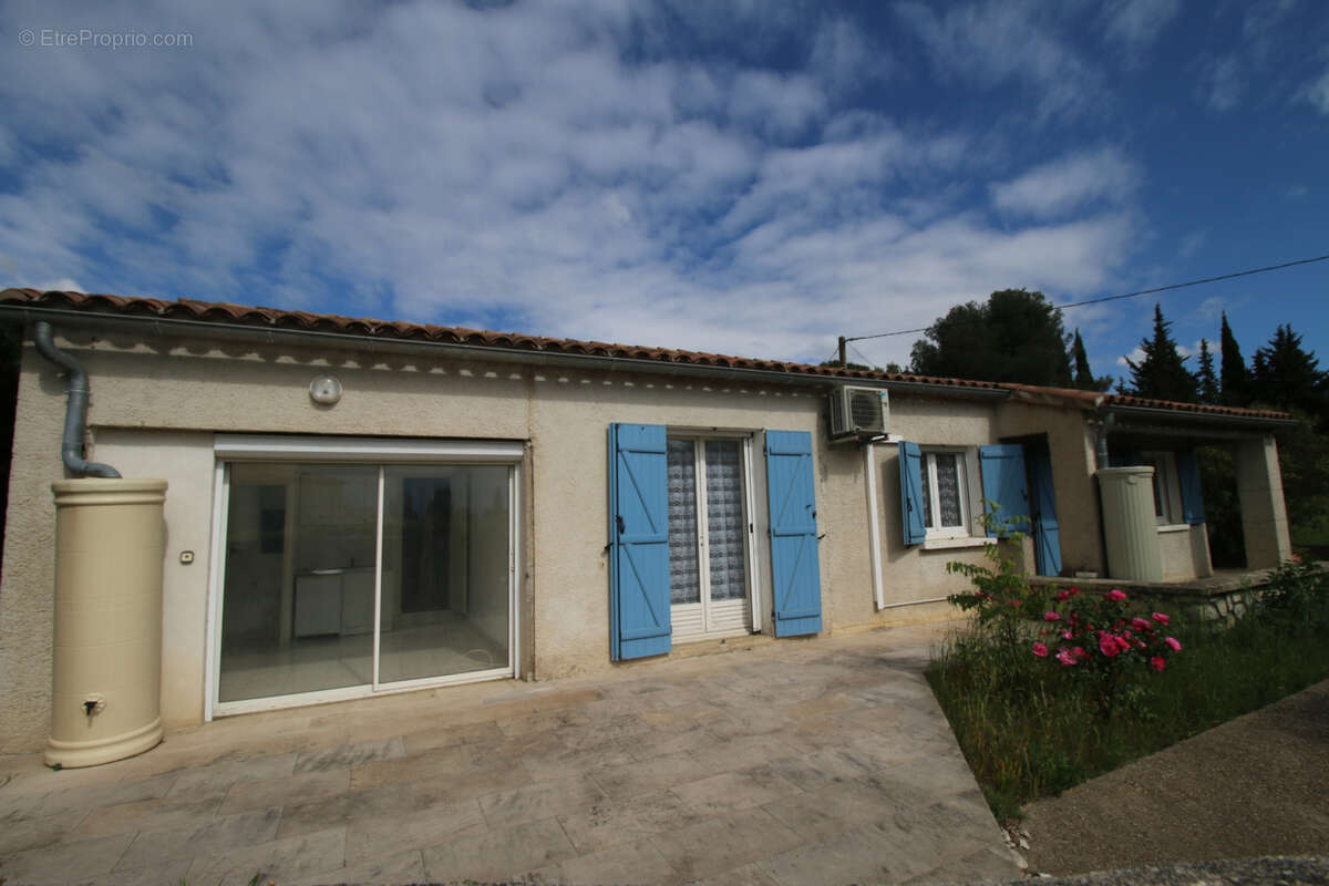 Maison à FONTVIEILLE