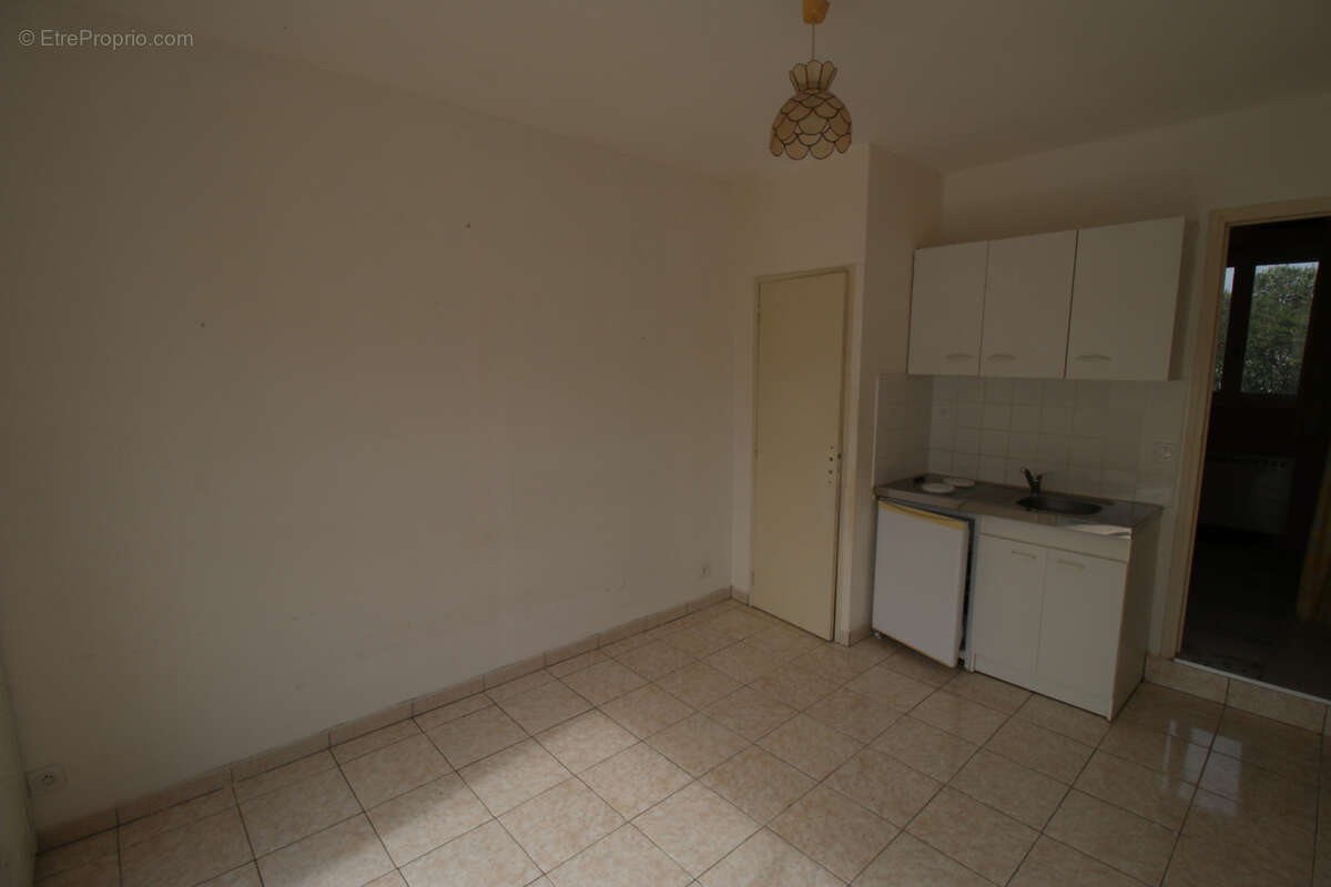 Maison à FONTVIEILLE