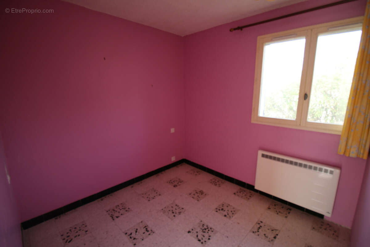 Maison à FONTVIEILLE