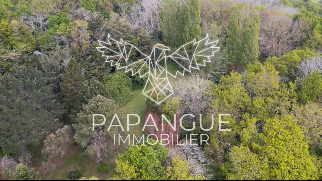 Terrain à SAINT-BRIAC-SUR-MER