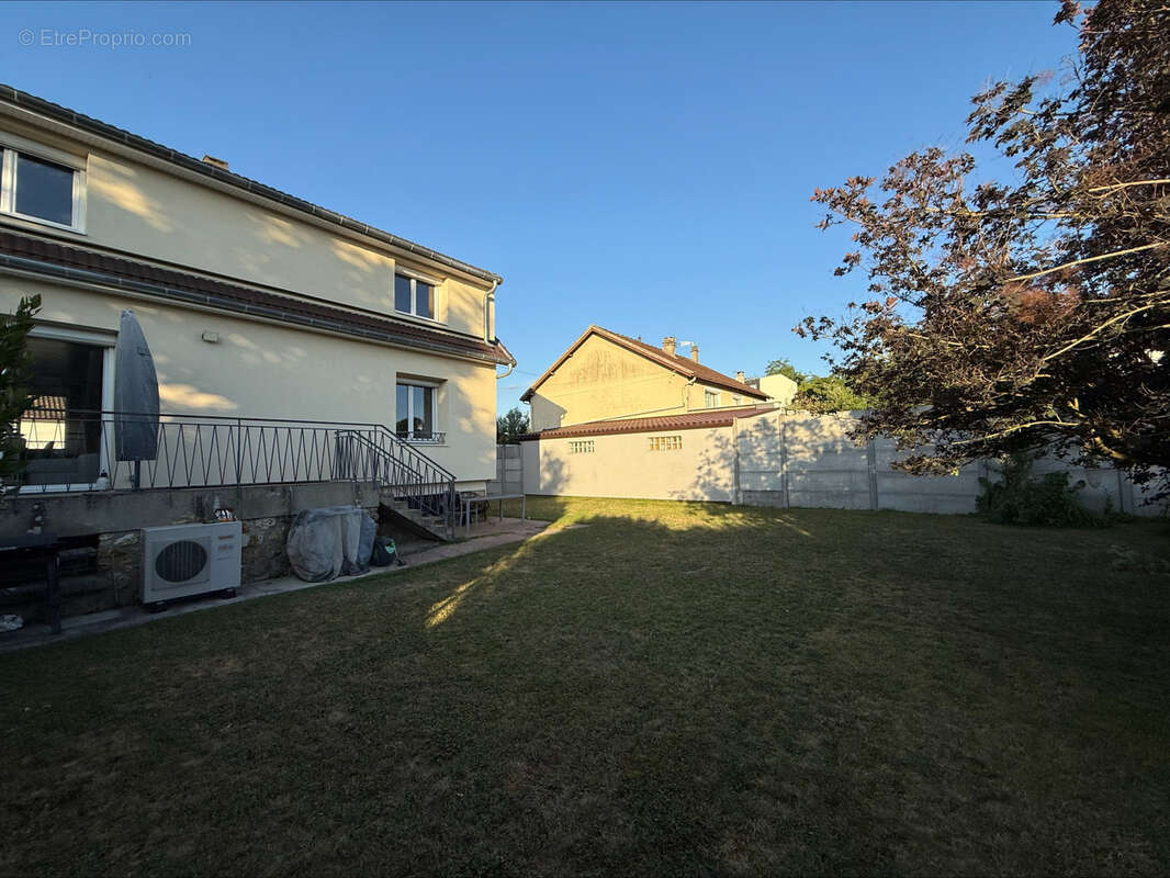 Maison à PONTAULT-COMBAULT