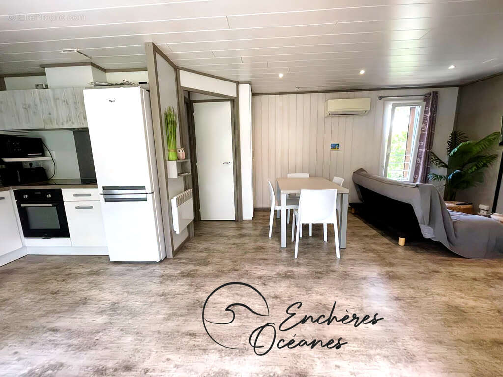 Appartement à TOSSE