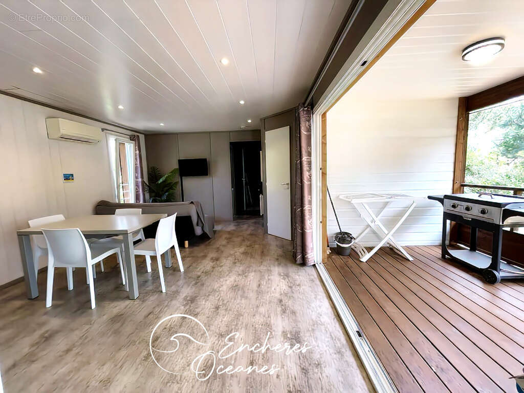 Appartement à TOSSE