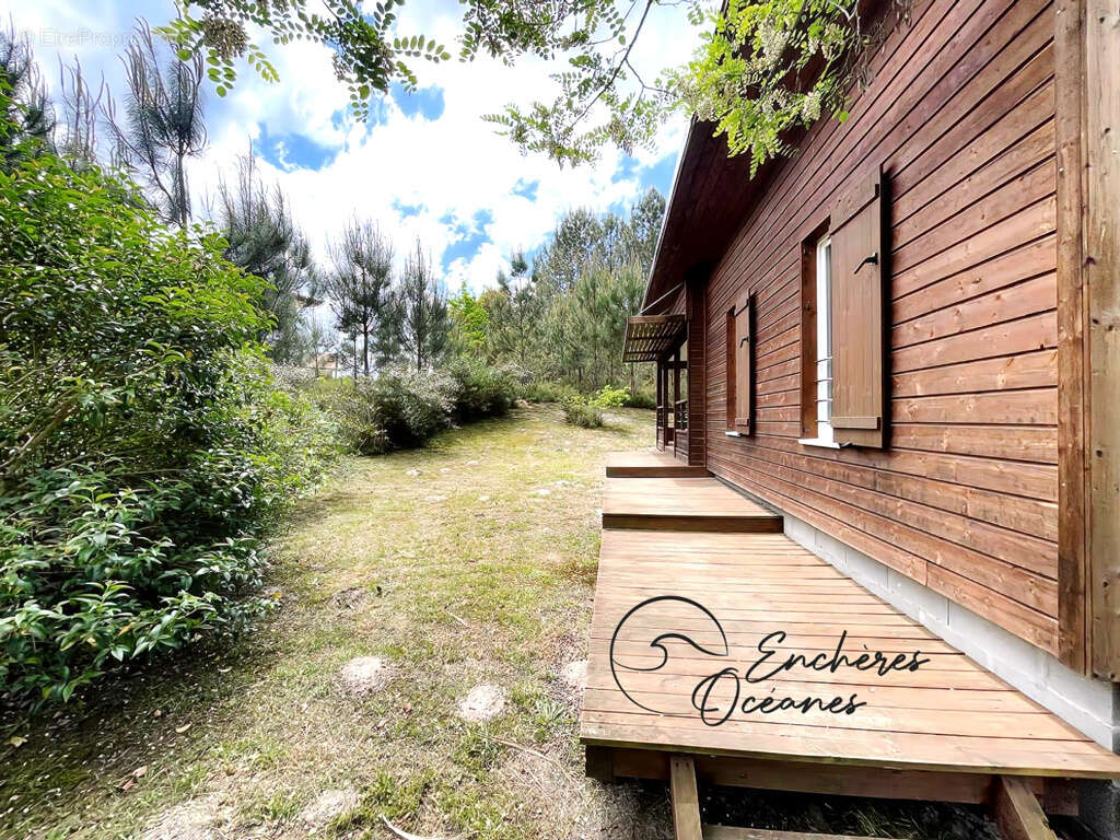 Appartement à TOSSE