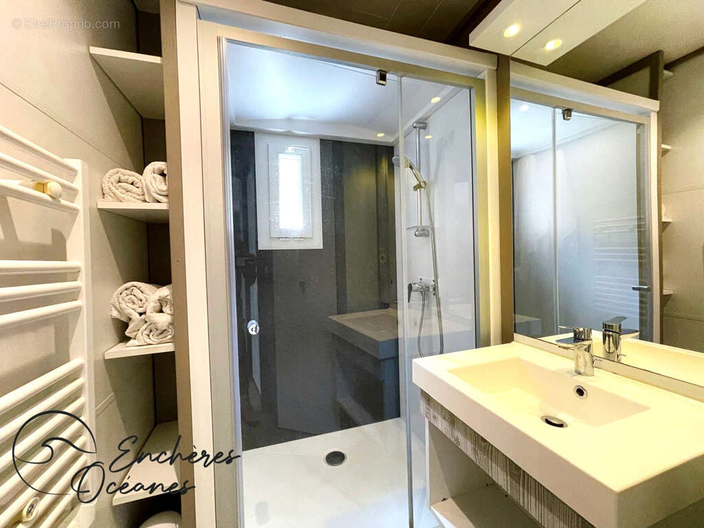 Appartement à TOSSE