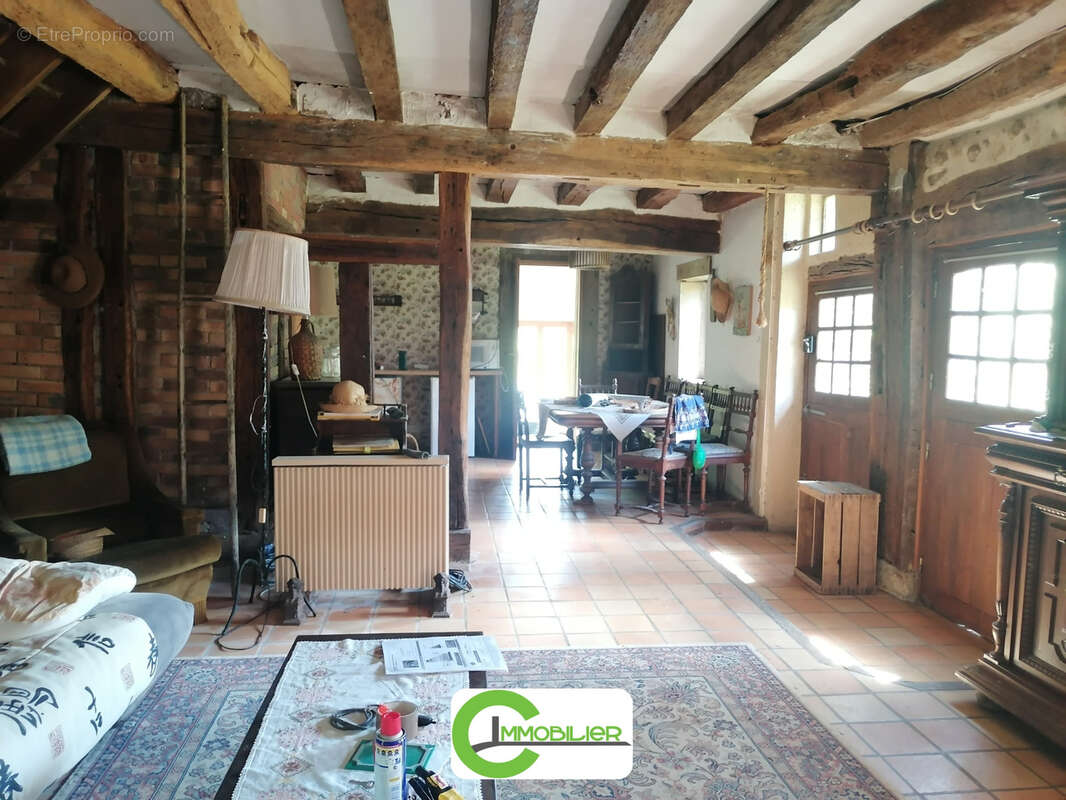 Maison à SAINT-AGIL