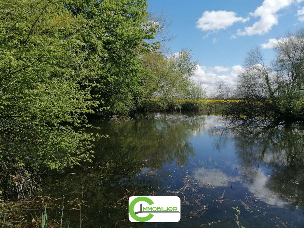 Maison à SAINT-AGIL