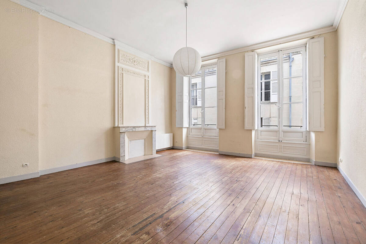 Appartement à BORDEAUX