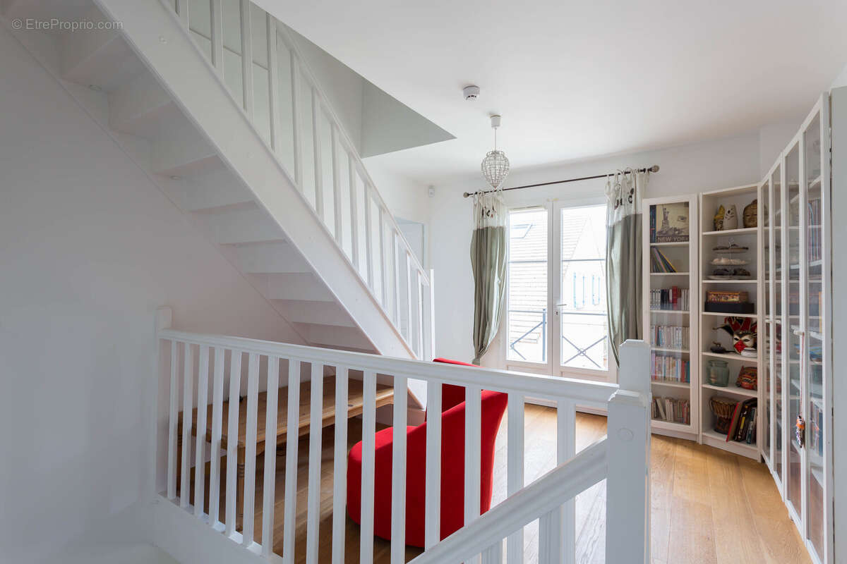 Maison à BALLAINVILLIERS