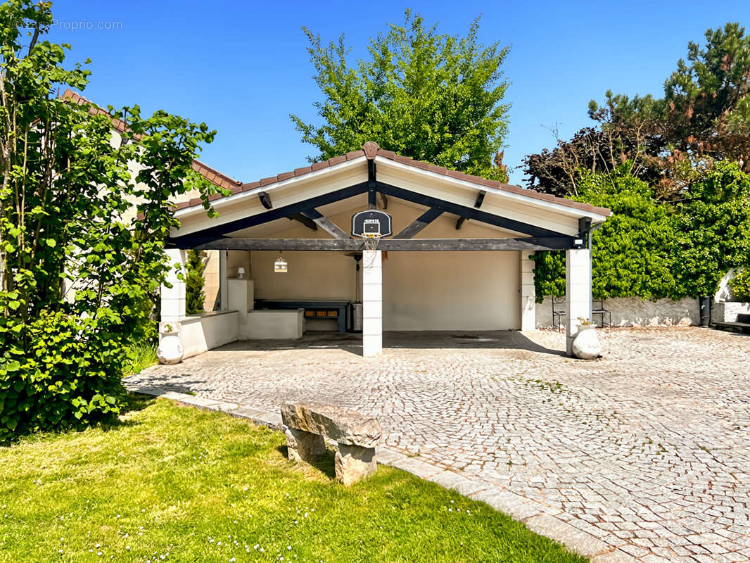 Maison à DAMMARIE-LES-LYS