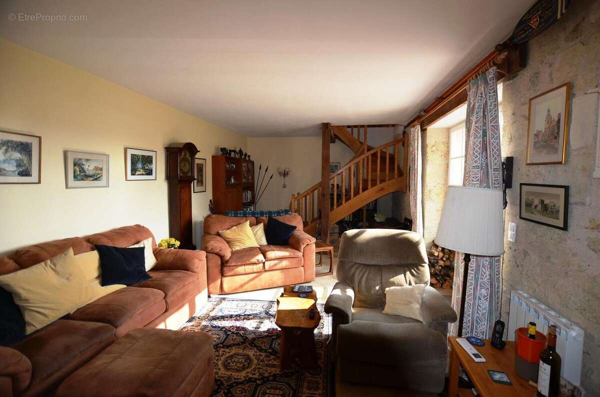 032 - Maison à SAINT-PUY