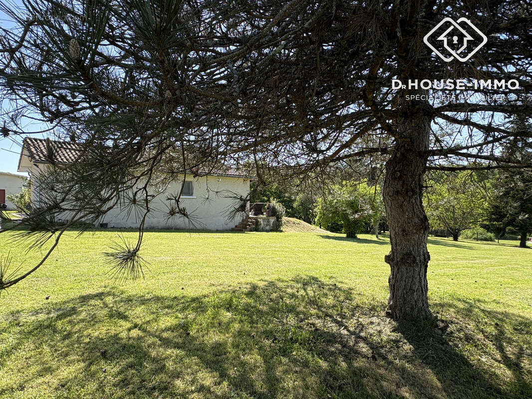 Maison à BOURDEILLES