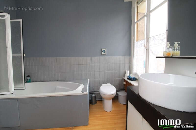 Maison à GRANGES-SUR-VOLOGNE