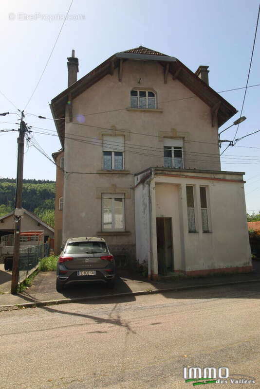 Maison à GRANGES-SUR-VOLOGNE