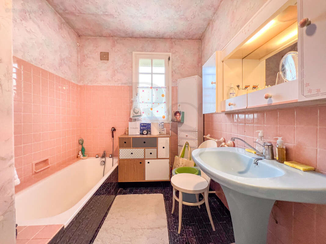 Maison à PONT-D&#039;OUILLY