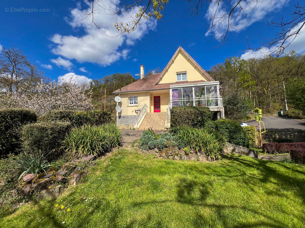 Maison à PONT-D&#039;OUILLY