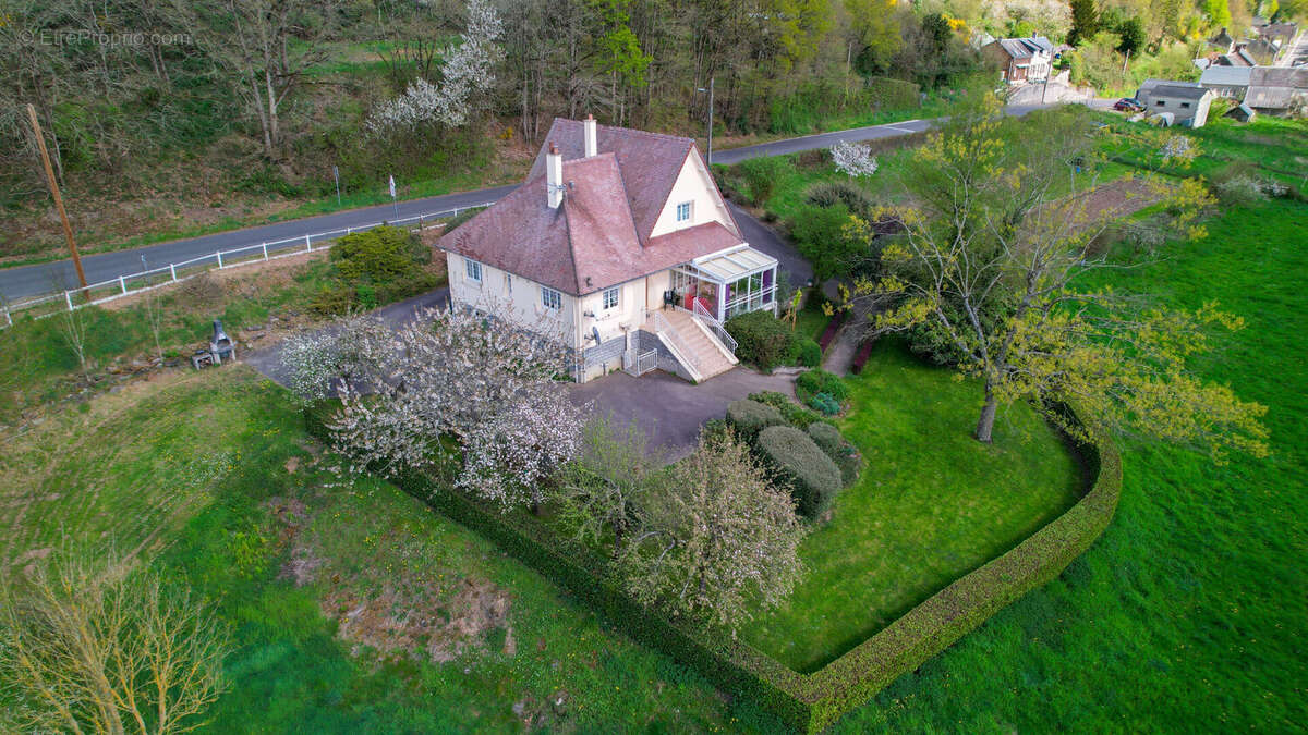 Maison à PONT-D&#039;OUILLY