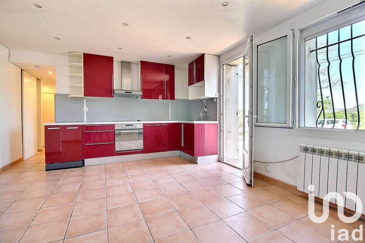 Photo 2 - Appartement à PEYPIN