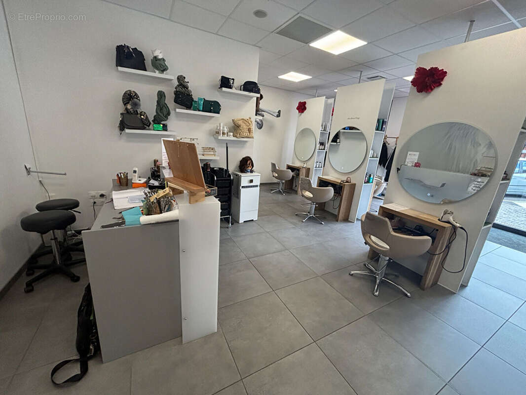 Commerce à VIEUX-CONDE