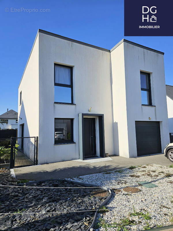 Maison à PIRE-SUR-SEICHE