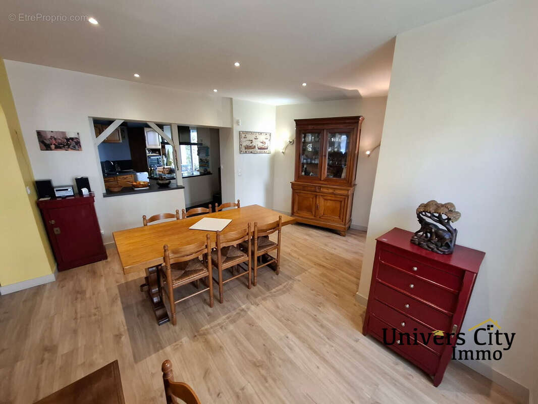 Maison à ROCHESERVIERE