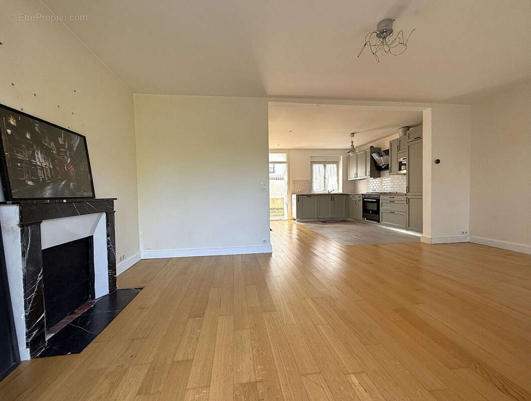 Maison à NEUILLY-PLAISANCE