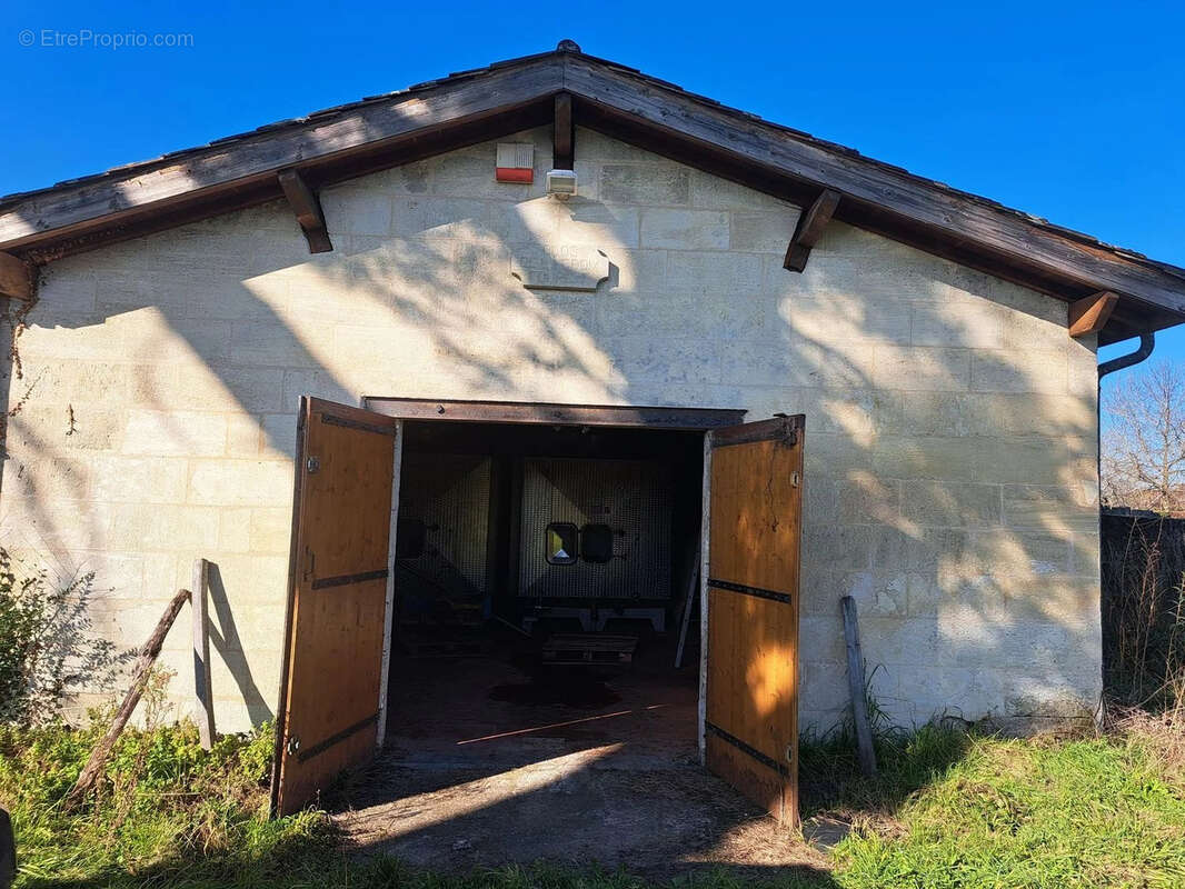 Maison à SAINT-EMILION